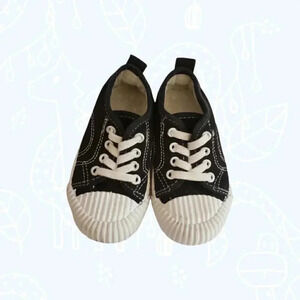 Sneaker for kids size (23) 7 blk/wht